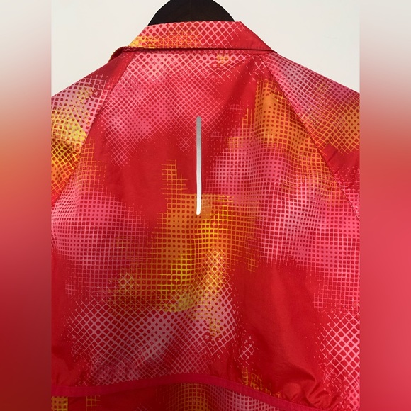 Super light windbreaker/rainjacket (no size, no brand) - Picture 8 of 9
